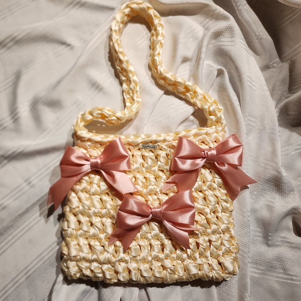 Crochet ribbon bow bag